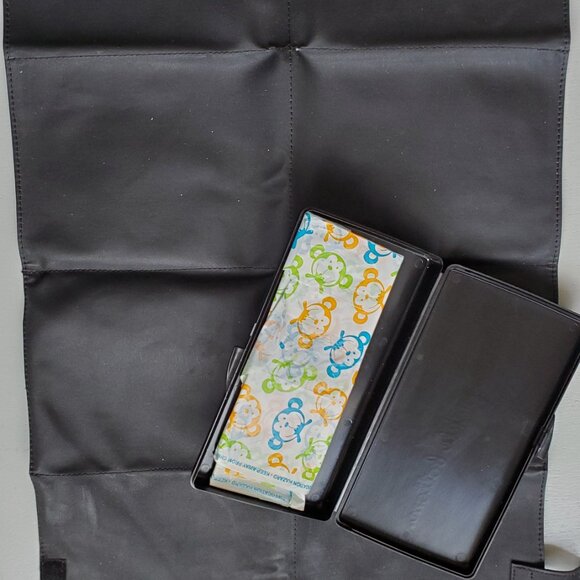 Petunia Pickle Bottom Diaper Backpack - Picture 10 of 11